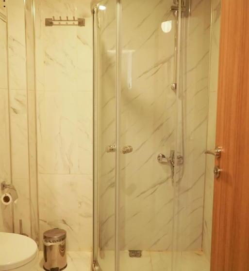 اتاق استاندارد چهار تخته, Cinas