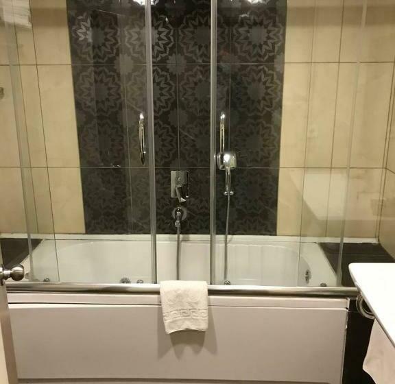 اتاق استاندارد, Esila