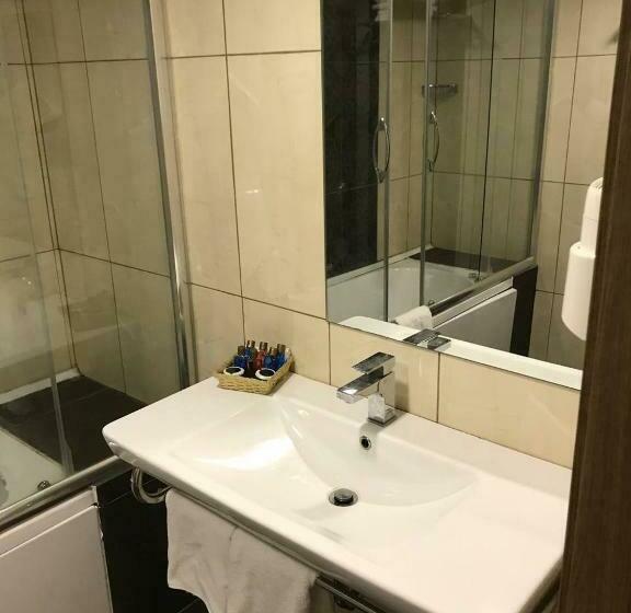 اتاق استاندارد, Esila