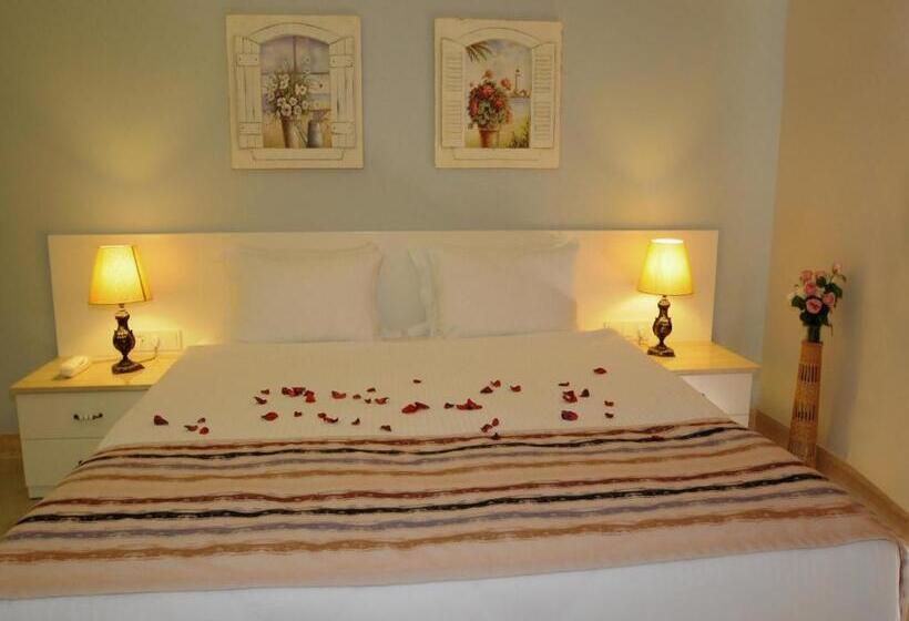 Номер Deluxe, Sea Breeze Hotel And Apartments