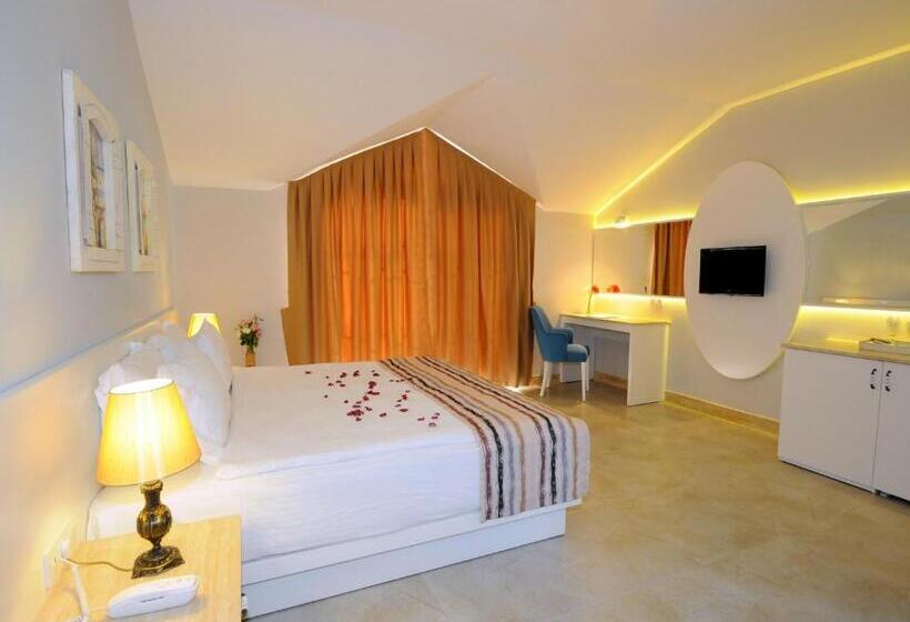 Номер Deluxe, Sea Breeze Hotel And Apartments
