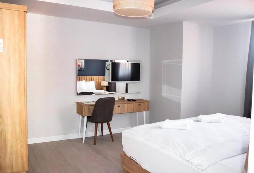 Апартаменты Deluxe 1 Спальня, Sea Breeze Hotel And Apartments