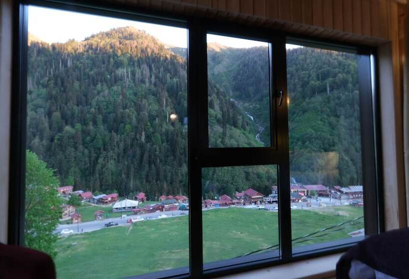 اتاق لوکس با چشم‌انداز, Ayder Villa De Pelit