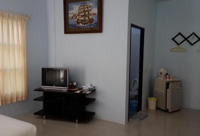 Номер Стандарт Вид на Сад, Bansuanrachawadee B&b