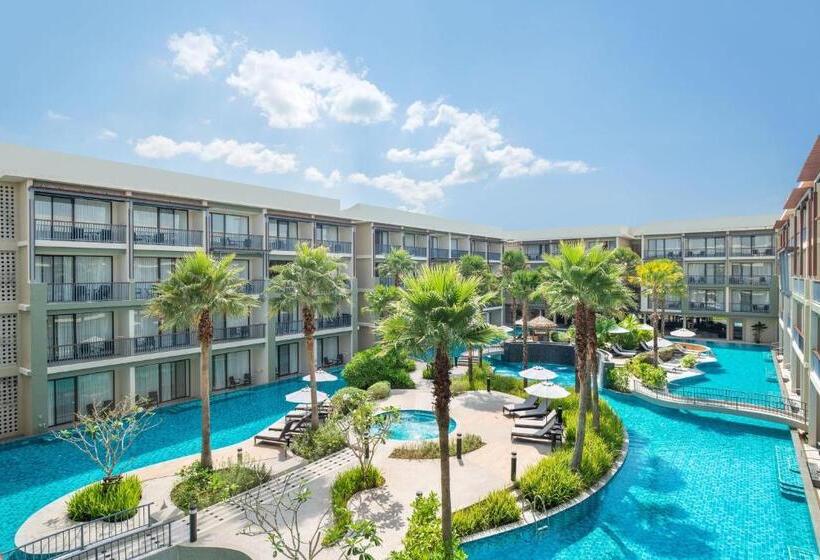 Семейный Номер Вид на Бассейн, Le Meridien Khao Lak Resort & Spa