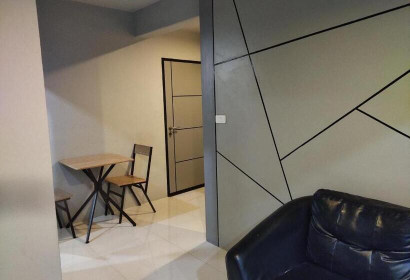 חדר דלוקס עם מיטת קינג, 9 Hostel