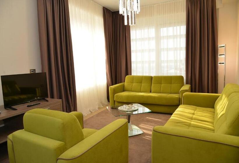 سوئیت با وان آب گرم, Tami Residence