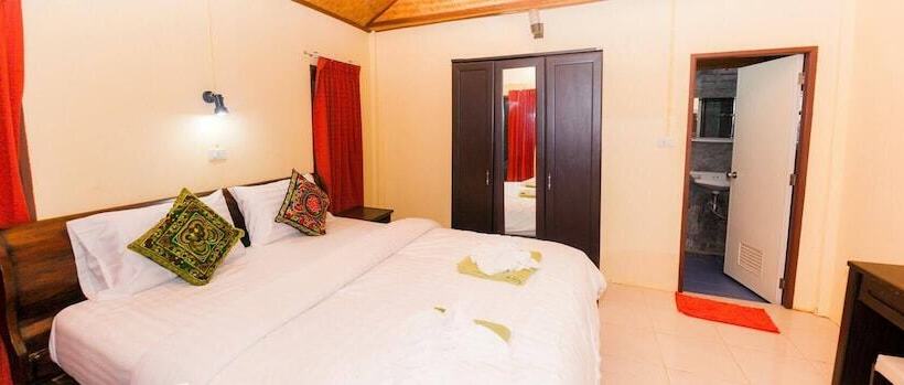 Бунгало Deluxe, Isara Lanta Beach Resort