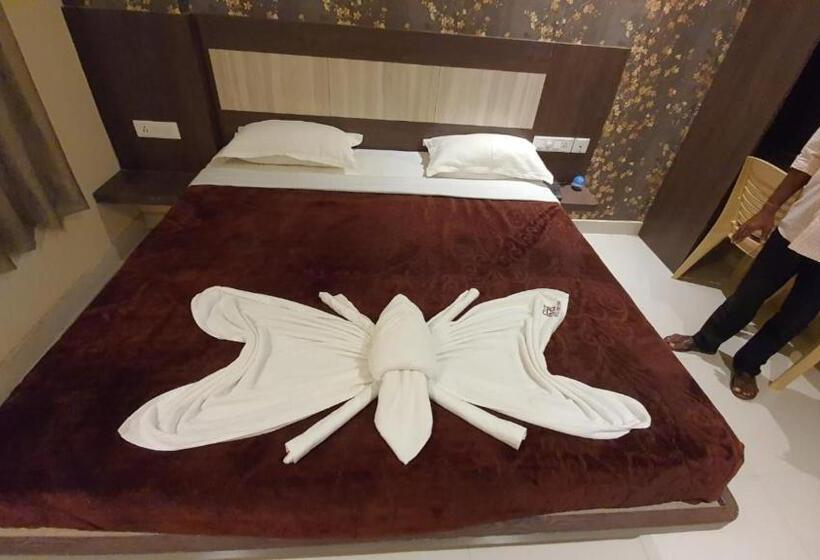 Номер Deluxe Кровать Кинг, Mor Hotel Home Town  Lift  Wifi With Restaurant Facilities  Near Temple & Golden Beach Best Selling
