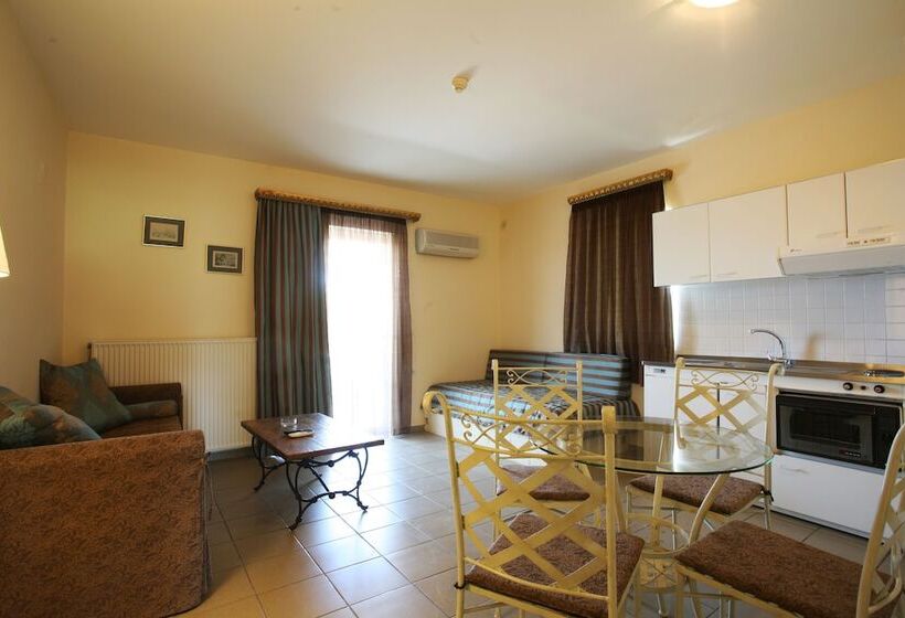 Семейный Полулюкс, Diamond Palace Apartments
