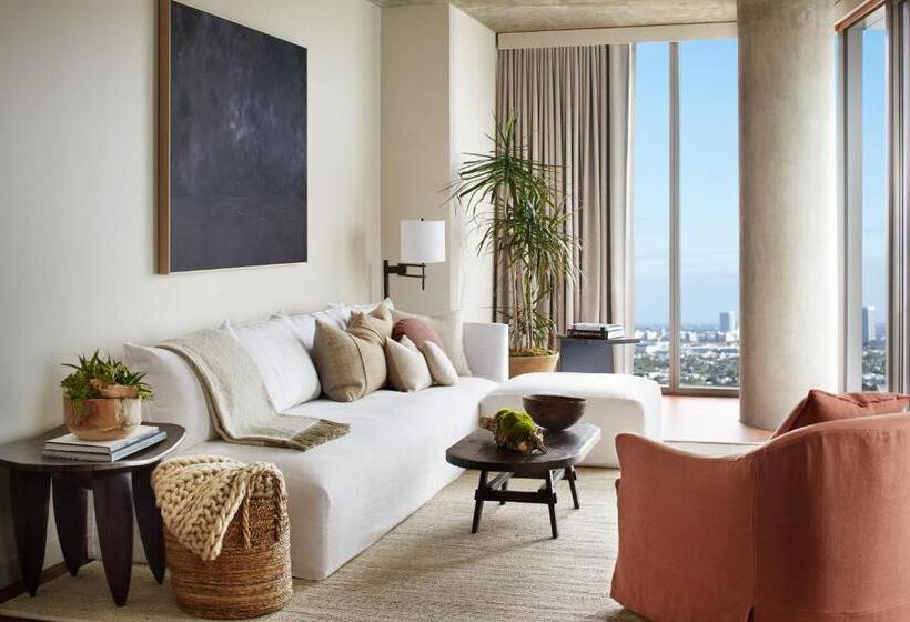 可观景的套房, 1 Hotel West Hollywood