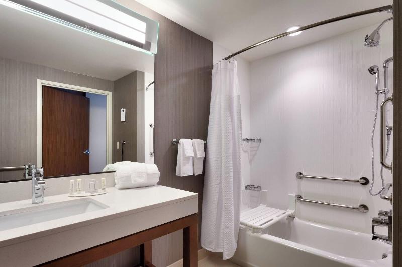 스탠다드 룸 킹사이즈 침대, Courtyard By Marriott Denver North/westminster