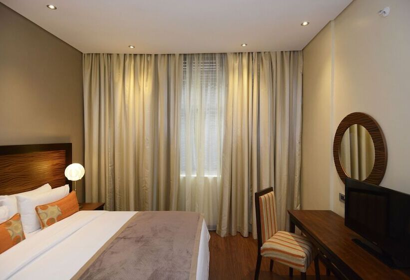 Полулюкс, Protea Hotel By Marriott Ikeja Select