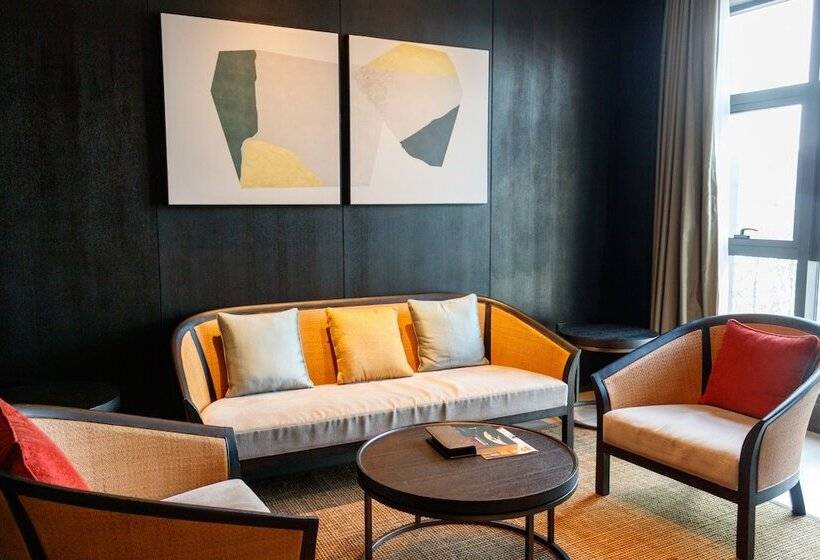 Президентский Люкс, Hilton Ningbo Dongqian Lake