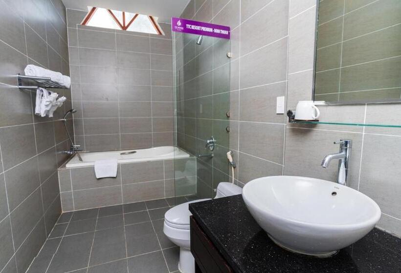 سوئیت جونیور با چشم‌انداز باغ, Ttc Resort Ninh Thuan  Unlimited Access To Water Park