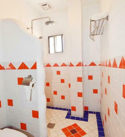 Economy Quadruple Room, Rock House
