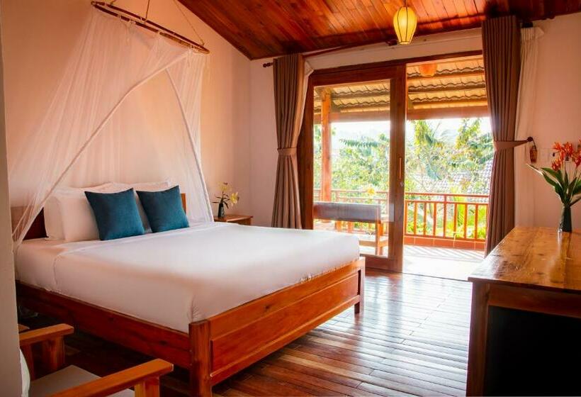 اتاق سوپریور با چشم‌انداز باغ, La Casa Resort