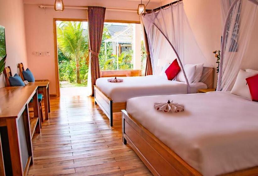 اتاق سوپریور با چشم‌انداز باغ, La Casa Resort