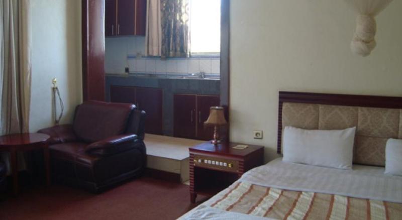 اتاق لوکس با چشم‌انداز دریا, Royal Halong