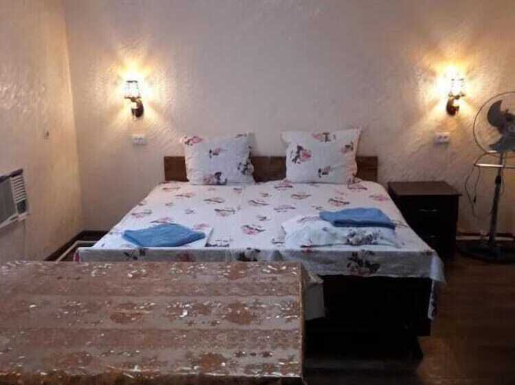 标准间, B&b Bahodir