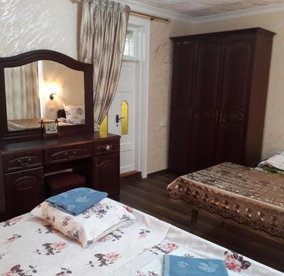 标准单人间, B&b Bahodir