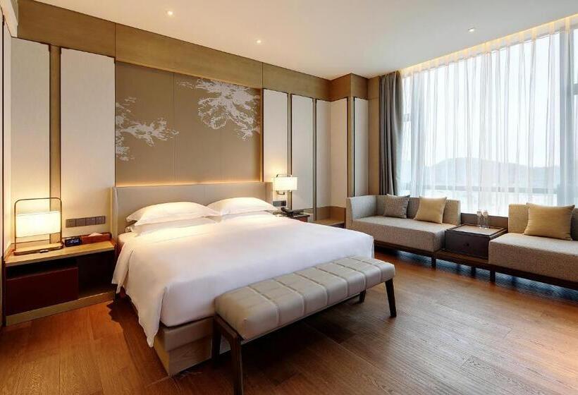 Номер Executive Кровать Кинг, Dongguan Dongcheng International Hotel   Free Shuttle Bus To Canton Fair Exhibition Center During Ca