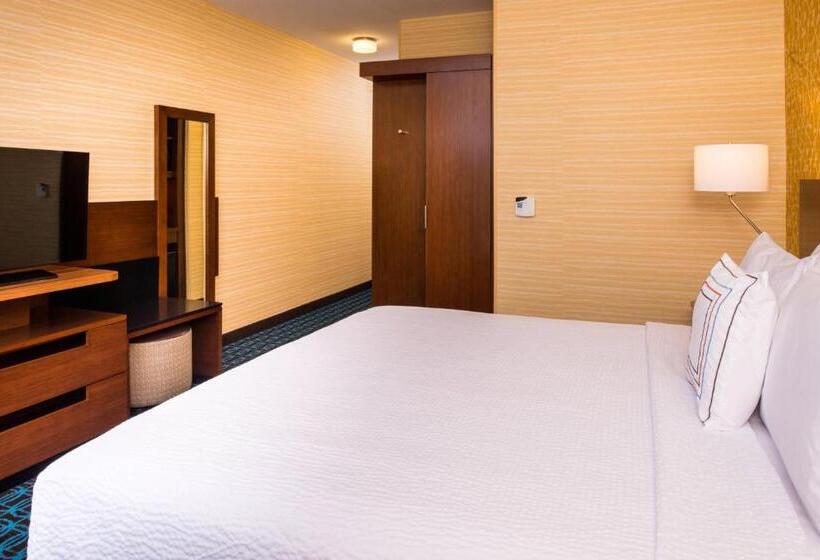 キングサイズベッドのスイートルーム, Fairfield Inn & Suites By Marriott Akron Stow