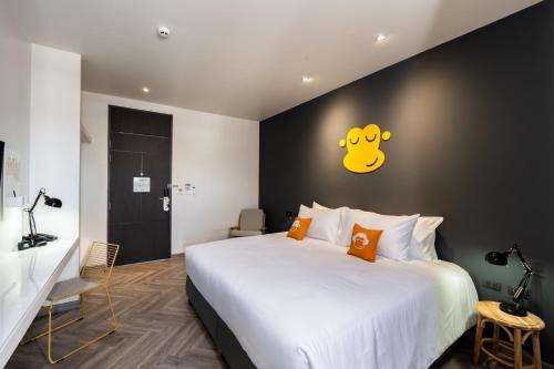 디럭스 룸, Newly Opened   Blu Monkey Hub And Hotel Krabi Town