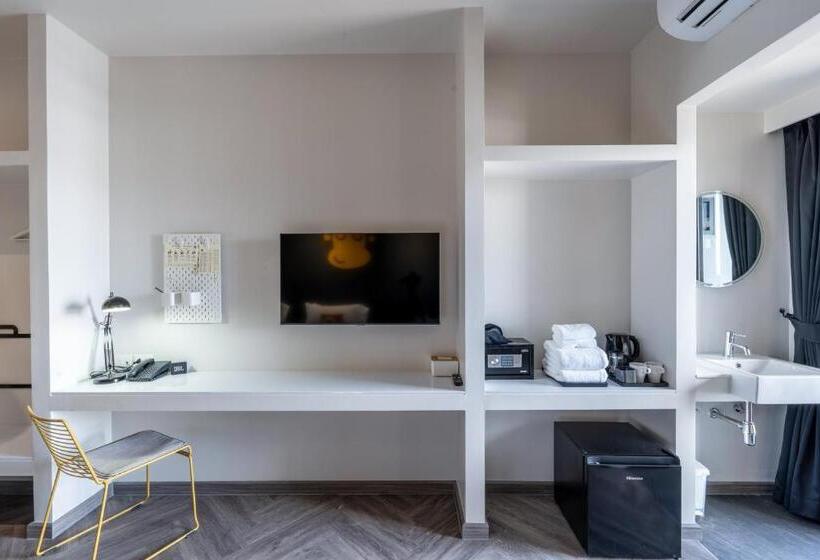 스탠다드 룸 킹사이즈 침대, Newly Opened   Blu Monkey Hub And Hotel Krabi Town
