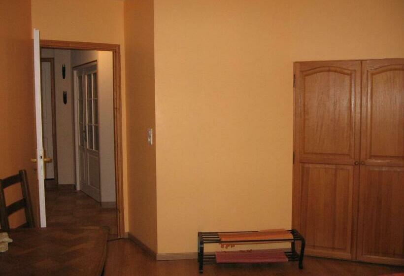 Номер Стандарт, Chez Robert Et Catherine
