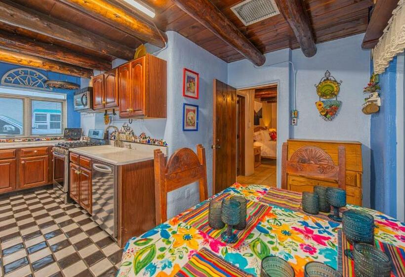 סוויטת 2 חדרי שינה, Cornado Motel  Nostalgic Adobe Motel