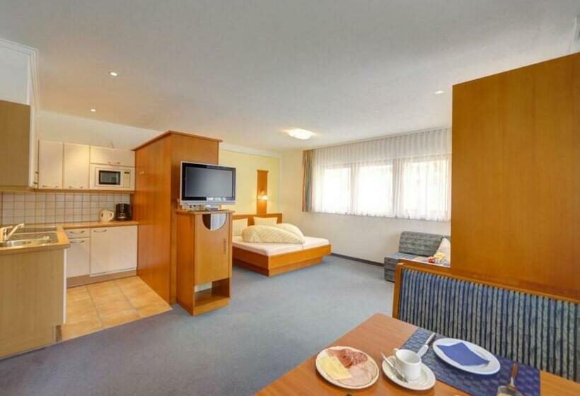 Студио Стандарт с Балконом, Soliva Hotel & Apartments