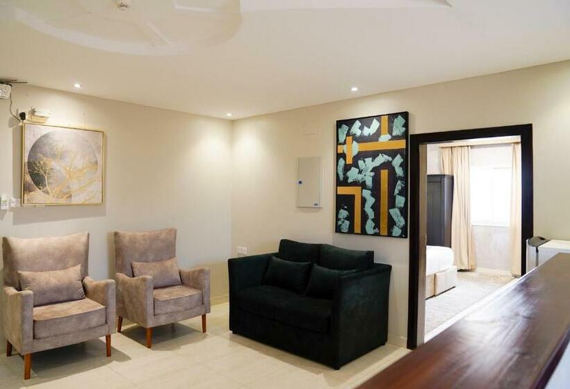 1 Szobás Apartman Terasszal, عنوانك للشقق المخدومة