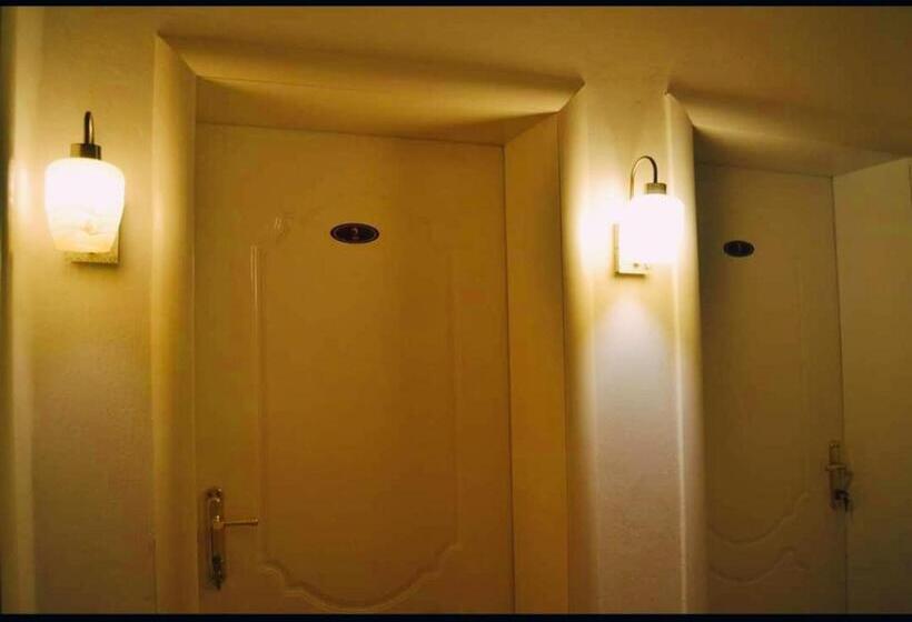 غرفة ديلوكس, Tirana Central Guesthouse
