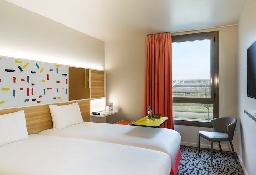 Номер Стандарт, Ibis Styles Guyancourt Versailles