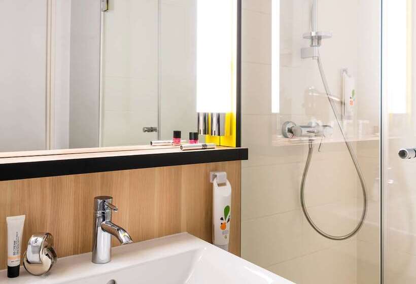 Номер Стандарт, Ibis Styles Guyancourt Versailles