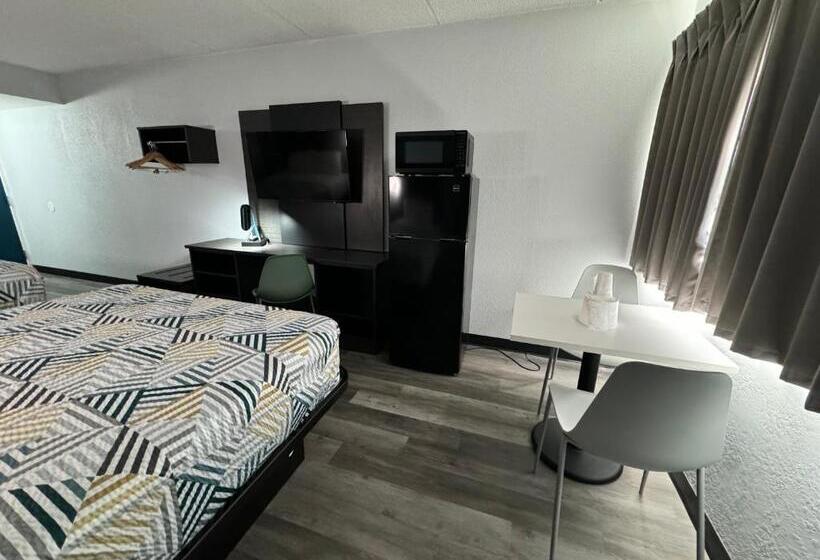 带大床的豪华间, Studio 6 Suites East Syracuse Airport