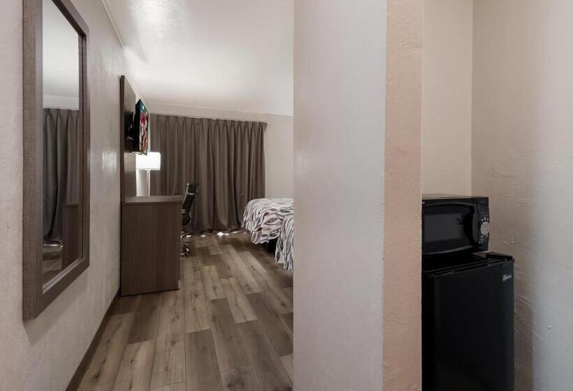Номер Deluxe, Red Roof Inn Madisonville