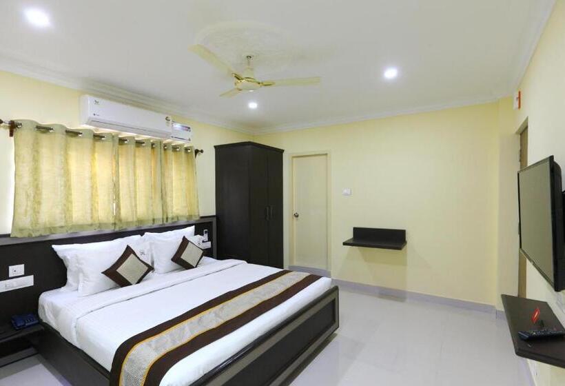 Номер Superior Кровать Кинг, Salbala Stay   Near Airport
