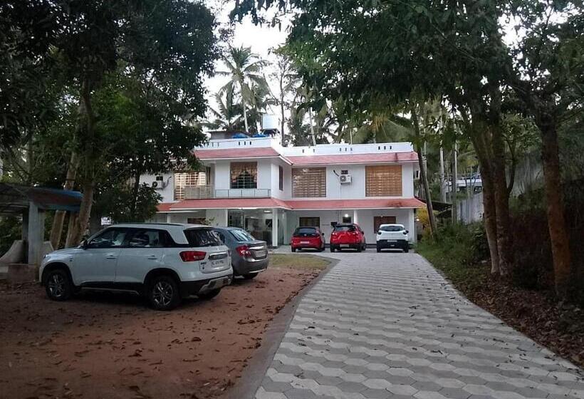 家庭间, Somatheertham Panchakarma Resort