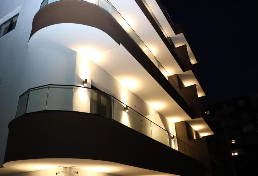 패밀리 스위트, Relax Inn Hotel Durres