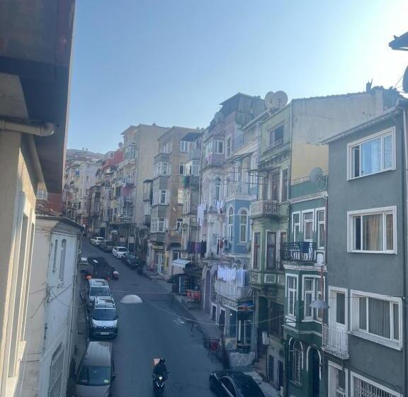 Четырехместный Номер Стандарт, Taksim Nikea Suites 80