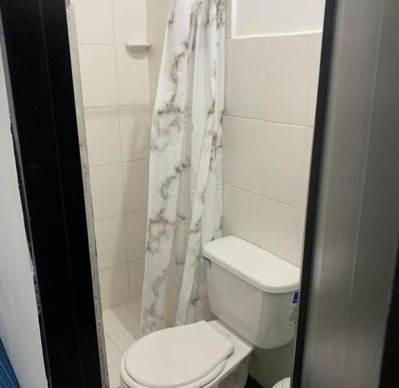 Номер Стандарт, Hostal Monarca