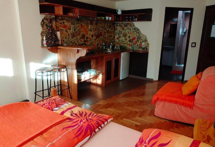 חדר משפחתי, Indalo Rooms