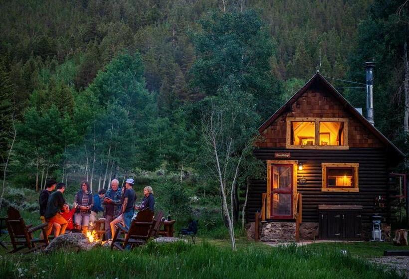 침실 2개 주택, Pioneer Guest Cabins