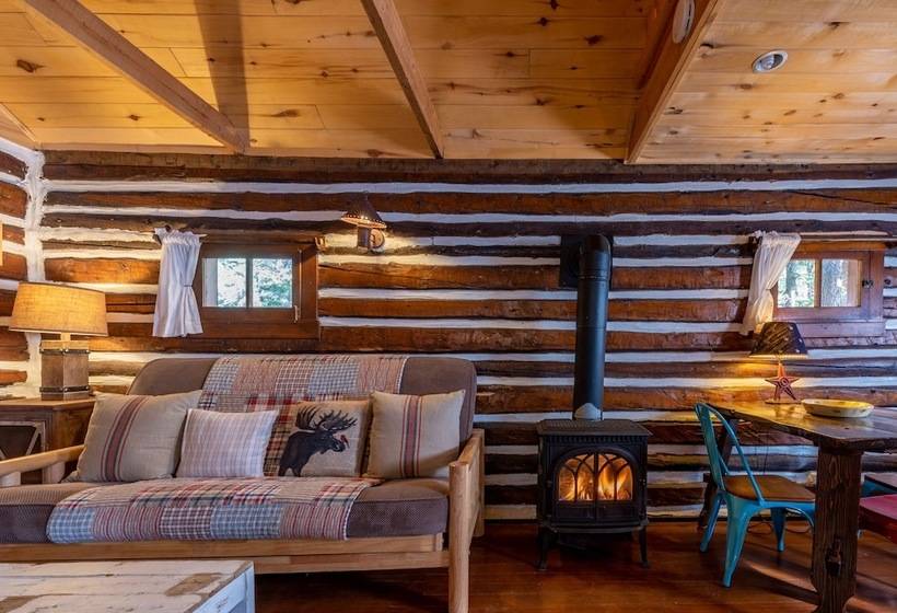 디럭스 스튜디오, Pioneer Guest Cabins