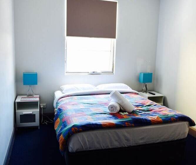 스탠다드 룸 공동 욕실, The Emperors Crown Hostel