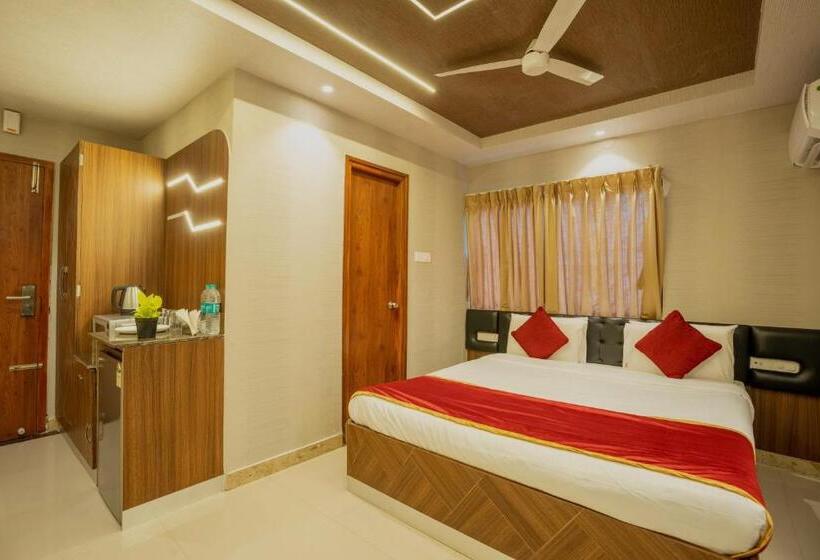 Трехместный Номер Deluxe, Seasons Suites   Koramangala