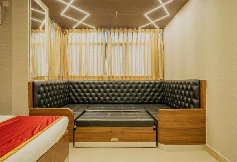 Трехместный Номер Deluxe, Seasons Suites   Koramangala