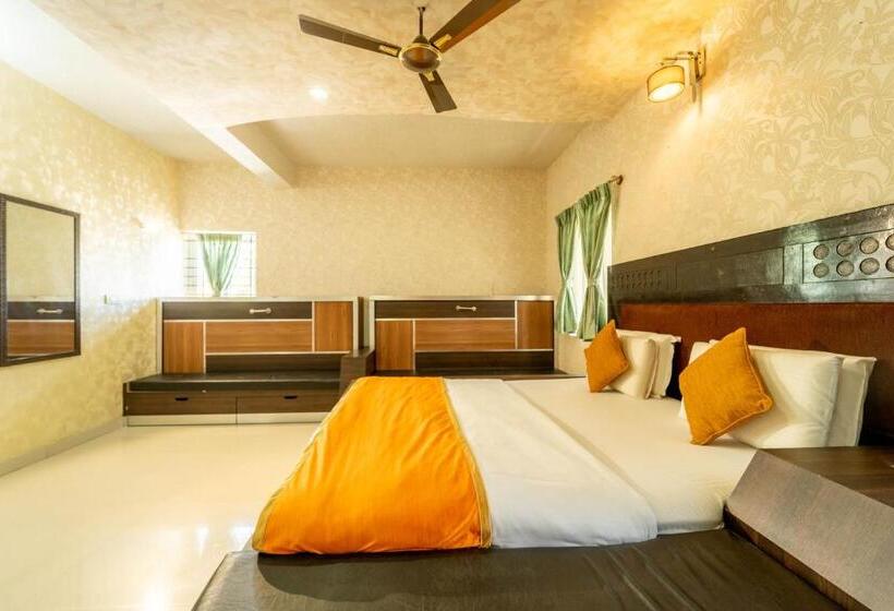 Апартаменты 2 Спальни, Seasons Suites   Koramangala